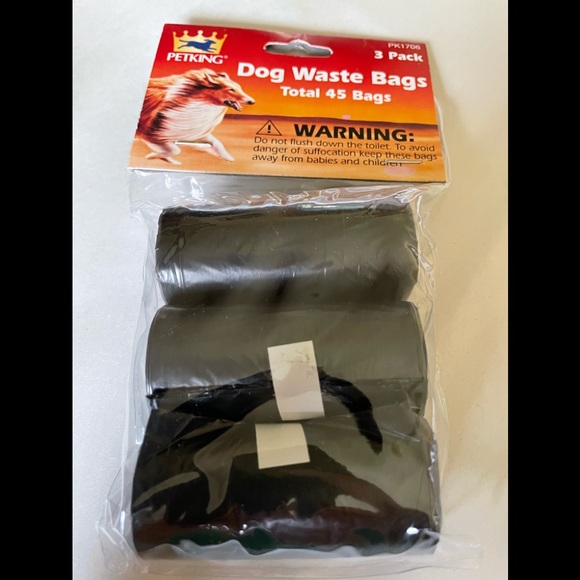 New in package. Five star pet dispenser & clean up bags. - Picture 4 of 5